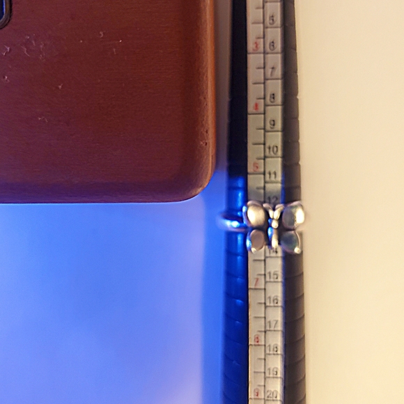 James Avery Retired Butterfly Ring,  size 6 - Picture 8 of 10